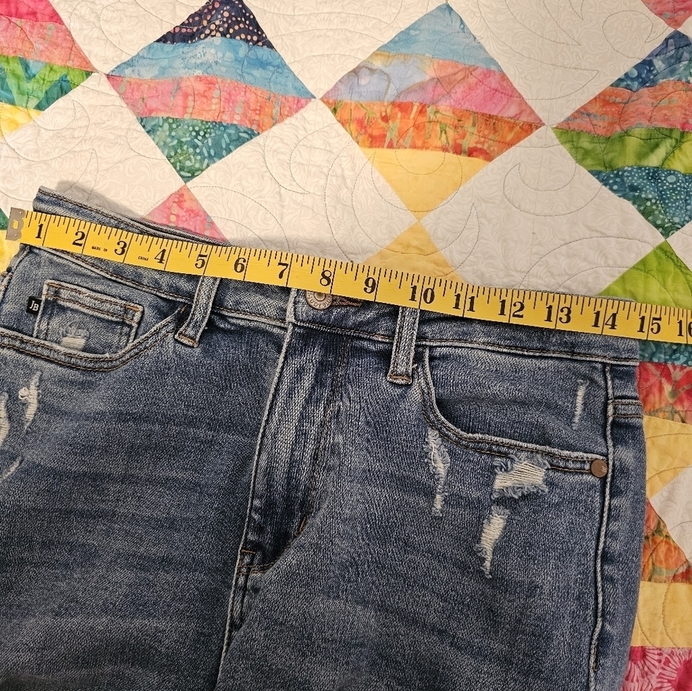 Judy Blue Relaxed Fit Cropped Jean Women's Size 27 or 5 - Picture 6 of 8